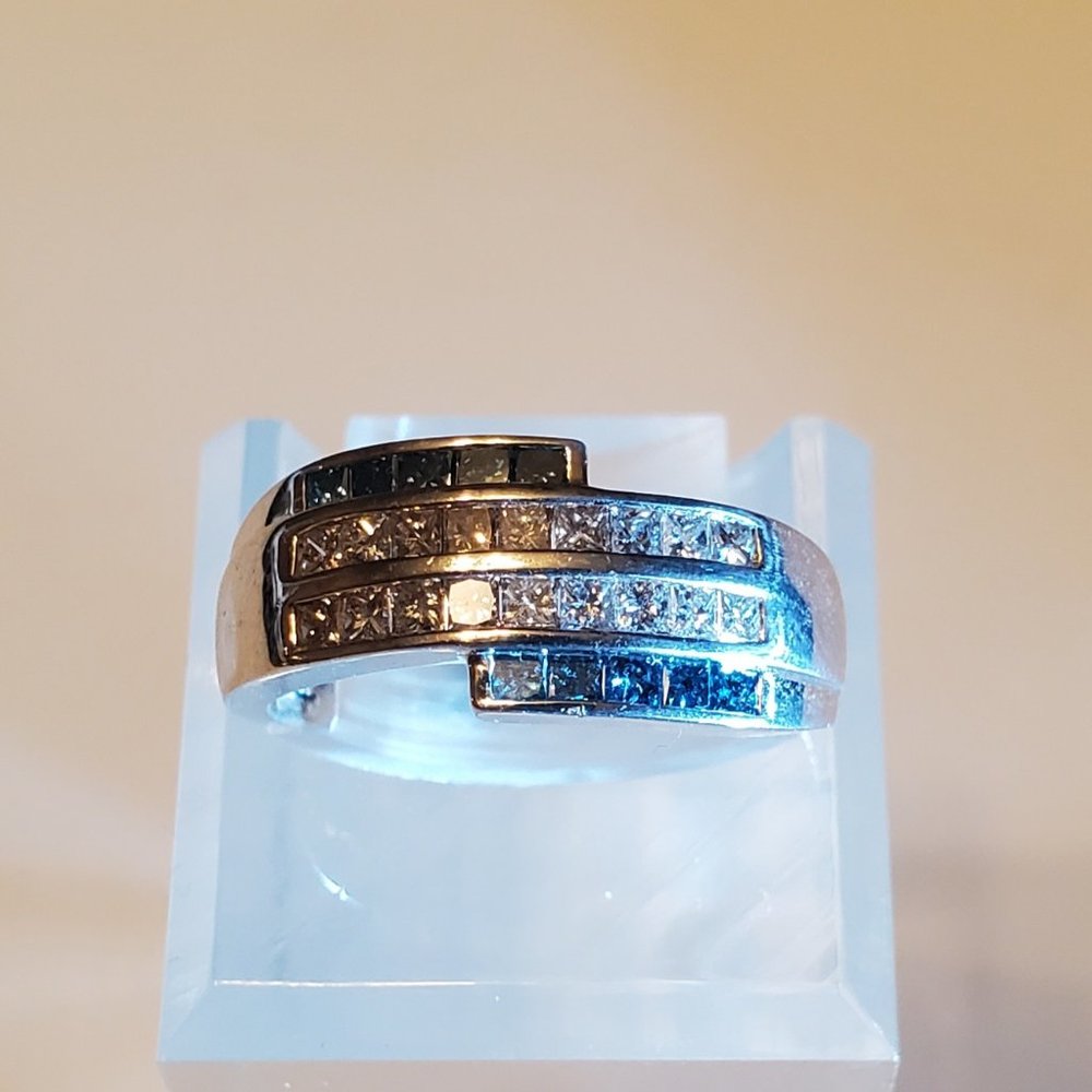 14K white gold diamond ring - Picture 3 of 10